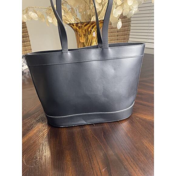 A new day black and tan weave basket tote​​ - Picture 4 of 9